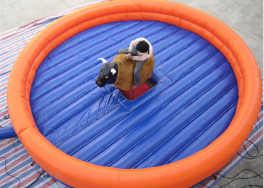 Balance Inflatable Sports Games Round Bullfight With Shaking Cow For Cowboys